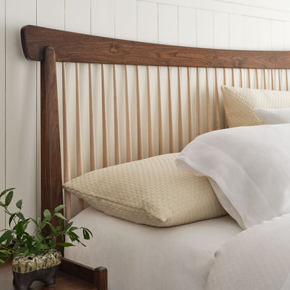 Hudson Valley Spindle Bed