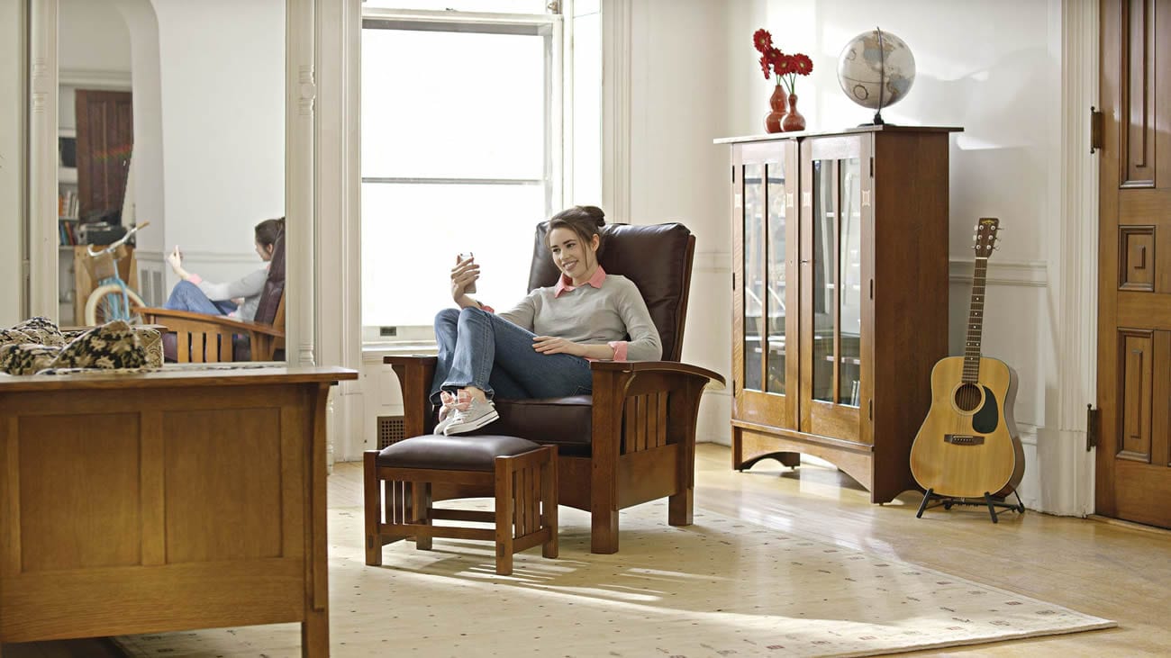 Bow Arm Morris Chair with Loose Cushion - Stickley Brand